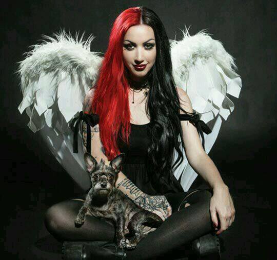 Ash Costello Argentina